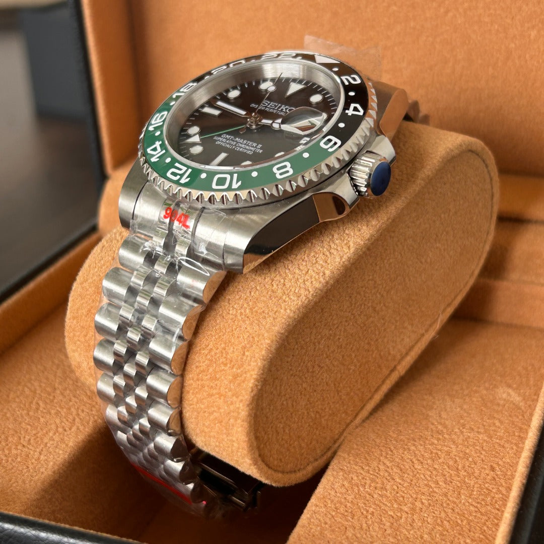Seiko Emerald Divide